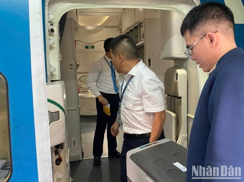 Der Sonderflug von Vietnam Airlines setzt seine „Wiederbelebungs“-Mission fort. Foto 2