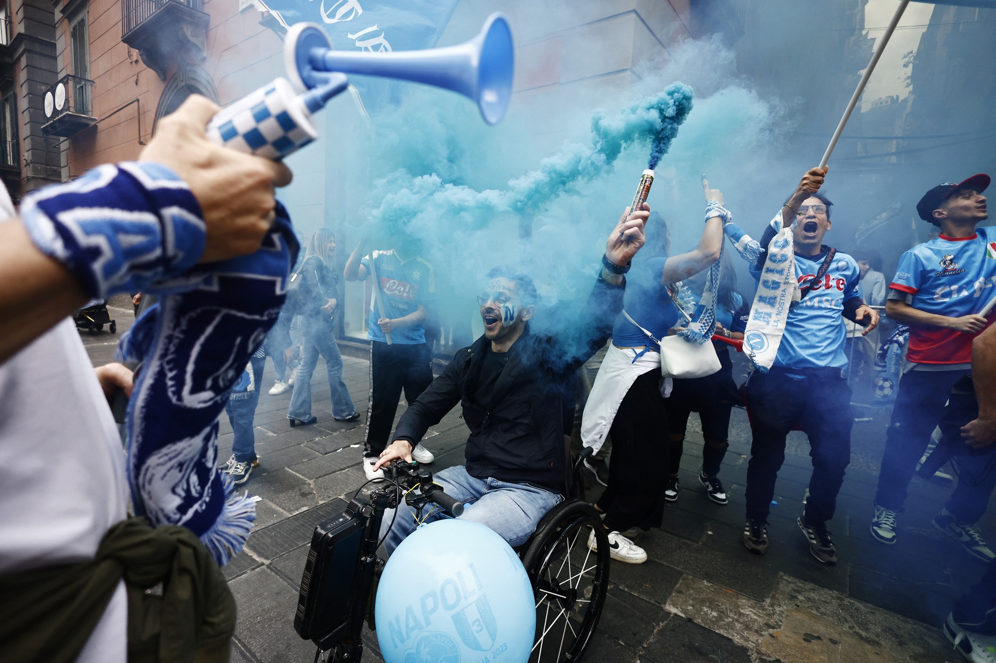 Còn 5 vòng đấu, Napoli giành chức vô địch sớm sau 33 năm - Ảnh 4.