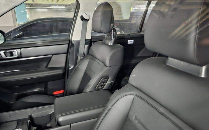 Cận cảnh nội thất Hyundai Santa Fe 2024 ngoài đời thực - 5