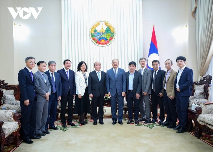 Lao leaders hope VOV will continue to support the development of the radio sector - 4