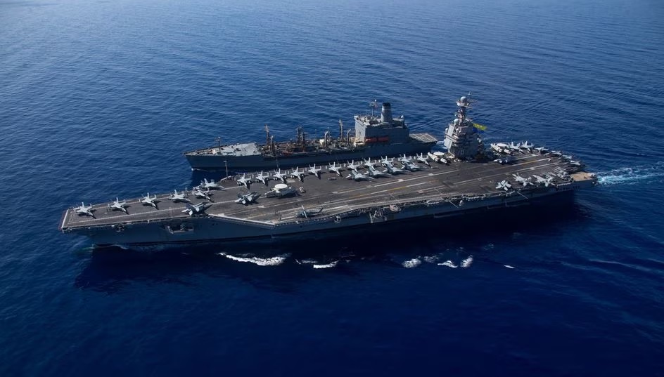 Groupe d'attaque de porte-avions américain portant le nom de la mer Méditerranée, photo 1