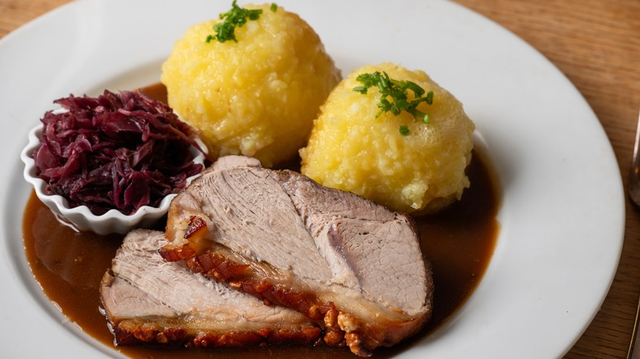 ドイツのミュンヘンを訪れたらぜひ試していただきたい料理 - 写真 2。