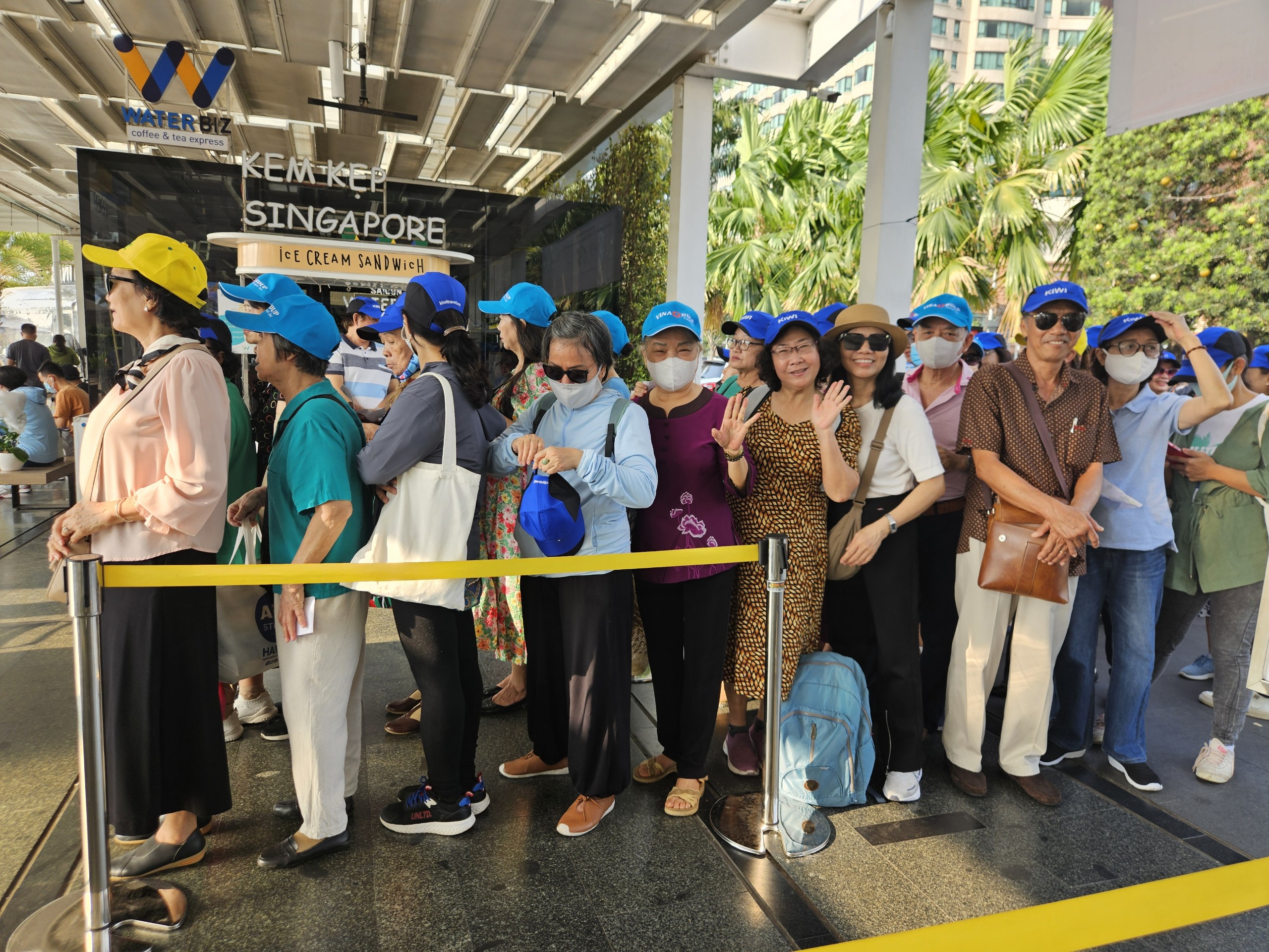 Bất ngờ với tour kích cầu du lịch ở TP HCM - Ảnh 2.