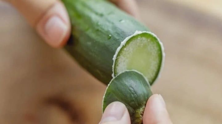 Why do you have to rub both ends when eating cucumber? - 1