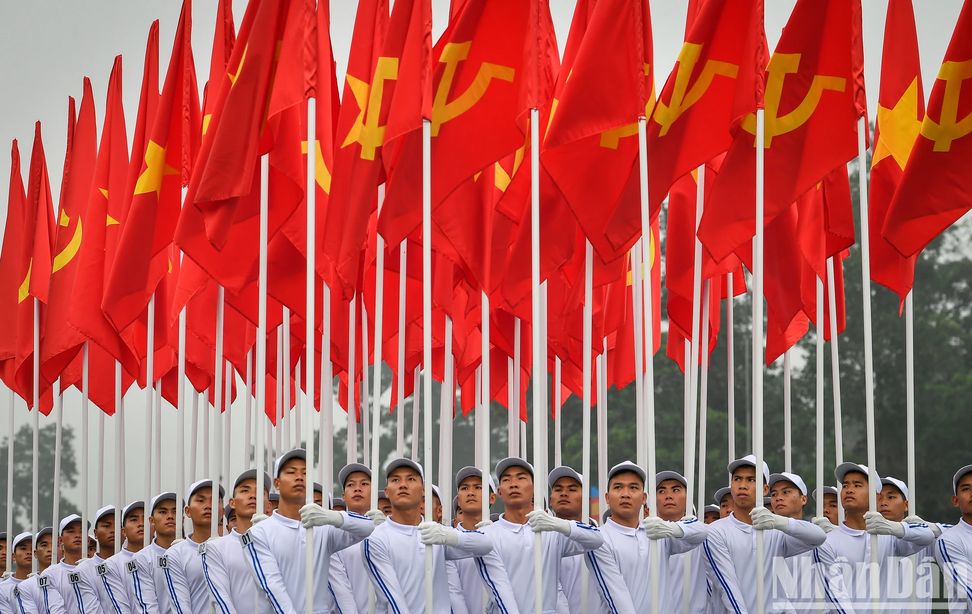 [Foto] Desfile y ensayo para celebrar el 70 aniversario de la victoria de Dien Bien Phu foto 2