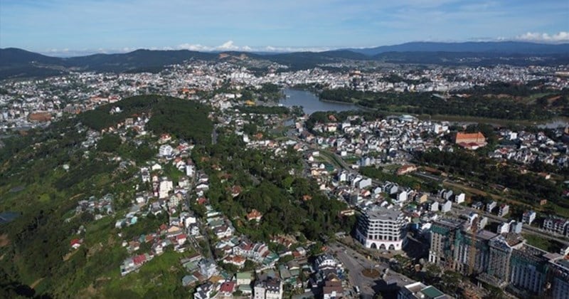 ラムドン省、地域内および地域間の交通接続の実施を指示