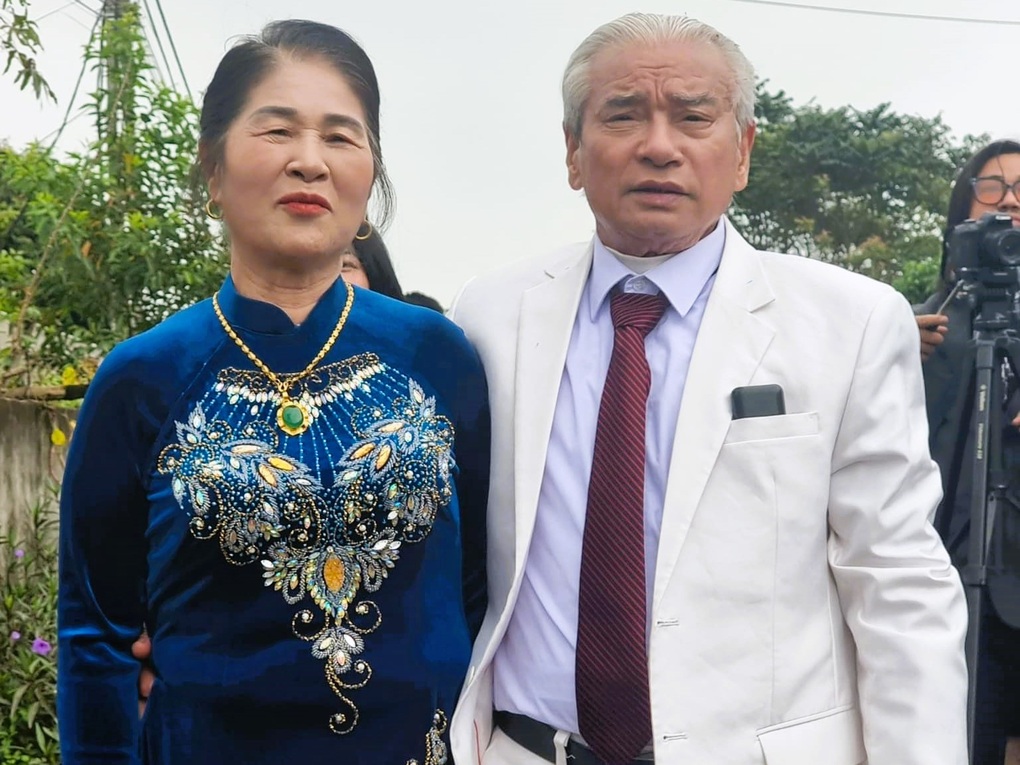 Đám cưới gây xôn xao của cụ ông 75 tuổi, có hơn 20 cháu, chắt - 3