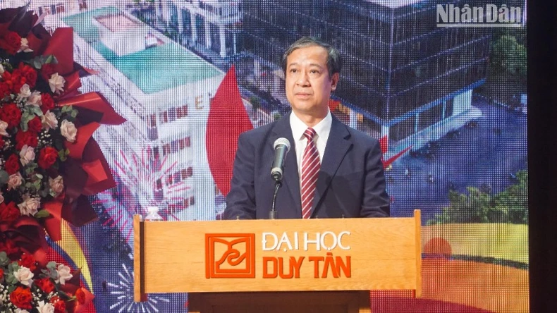 Đại học Duy Tân với hành trình 30 năm dựng xây và phát triển ảnh 1