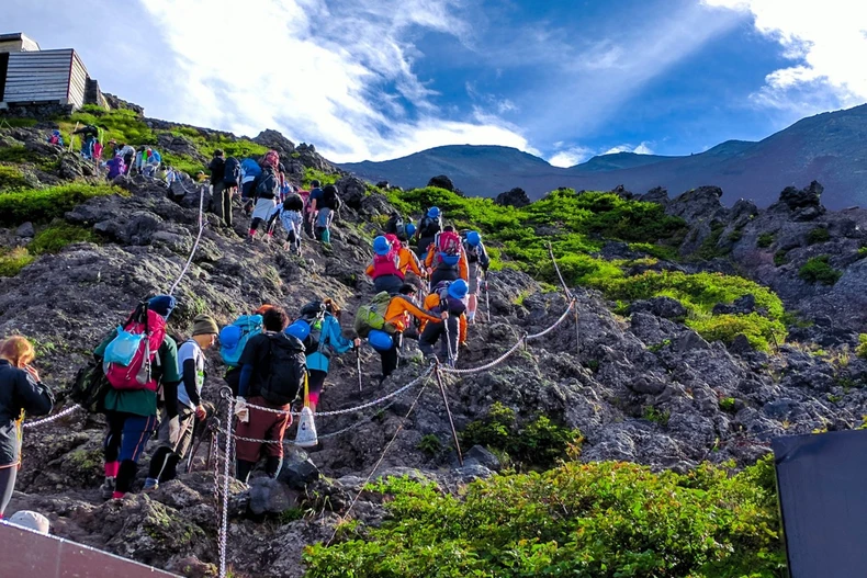 Japan: Voraussichtliche Gebührenerhöhung für die Besteigung des Fuji (Foto 1)