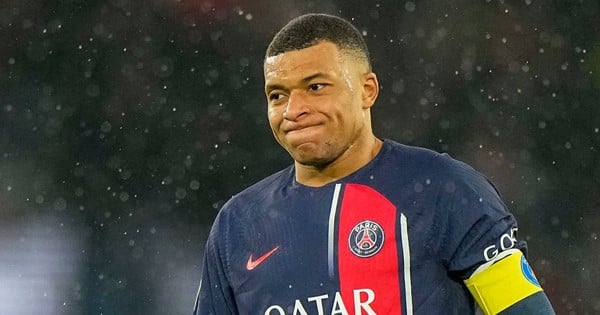 HLV PSG Luis Enrique tuyên bố gây sốc với Mbappe