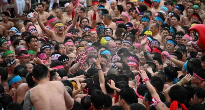 Scene of the Hadaka Matsuri festival, an event that has only been attended by men for over 1,000 years. Photo: Reuters