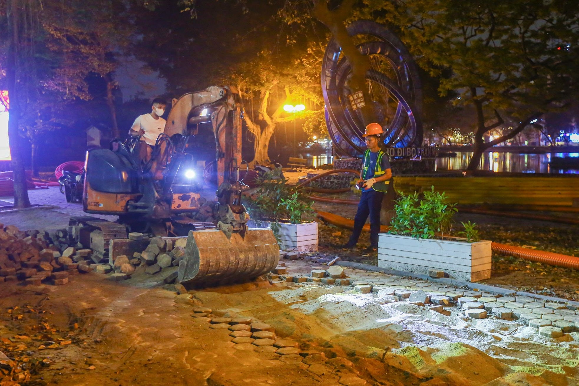 Comenzó la construcción de la renovación del lago Thien Quang, a la espera de la conexión de 5 puntos de apertura foto 6