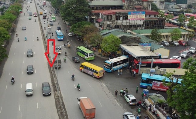 Why is it proposed to remove the regulation on passenger cars turning around on Kim Dong Street? photo 9