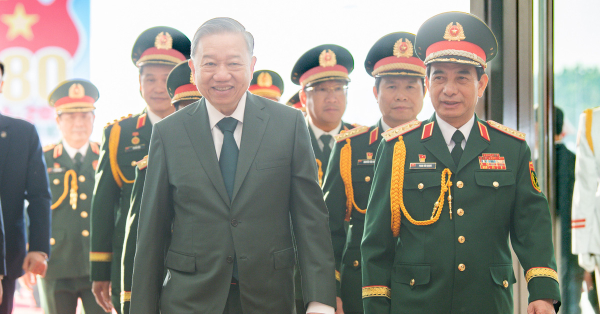 General Secretary To Lam attends the ceremony to celebrate the 80th anniversary of the founding of the People's Army