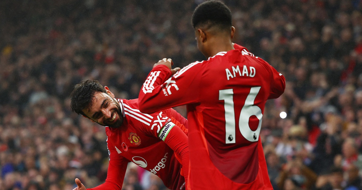 MU a remporté une victoire éclatante lors du match d'adieu de l'entraîneur Nistelrooy, M. Ten Hag est apparu pour la première fois mais...