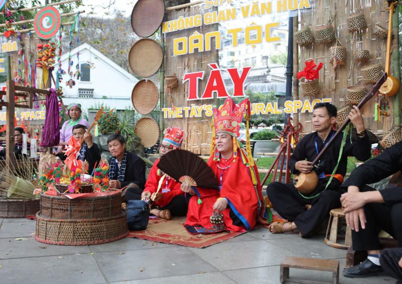 Découvrez l'espace culturel Sa Pa à Hanoi -0