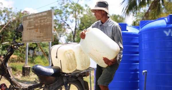 ¿Cómo evalúa el Departamento de Irrigación la situación de la sequía y la salinidad en el Delta del Mekong?