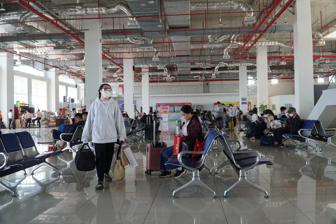 Sparse passengers at the new Mien Dong bus station, late January 2024. Photo: Gia Minh