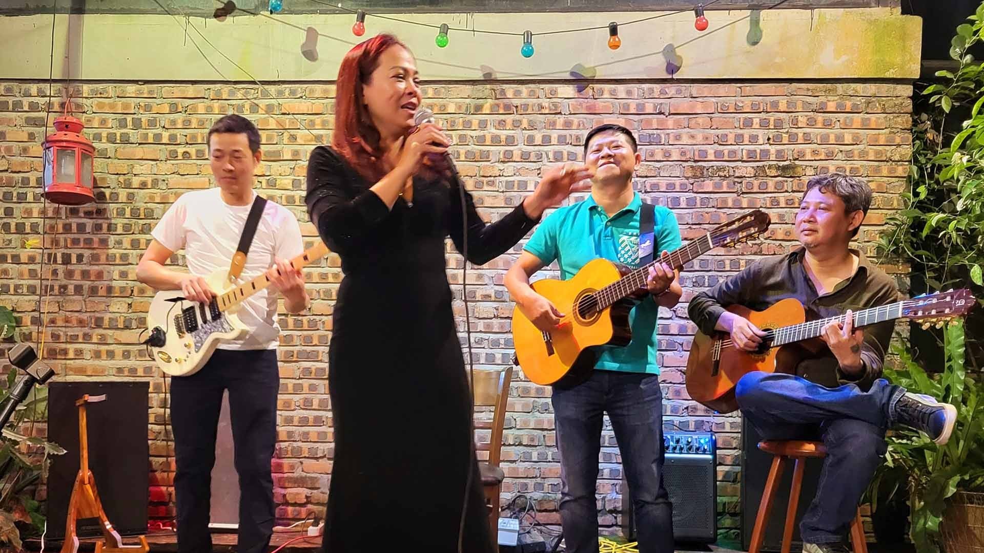 Phong guitar và mùa Xuân chiến sĩ