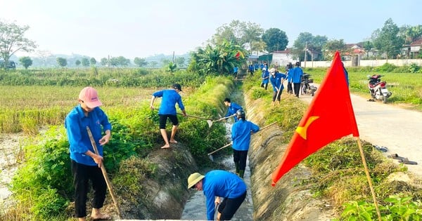 Hàng nghìn đoàn viên thanh niên nạo vét kênh mương, hưởng ứng ngày toàn dân làm thủy lợi