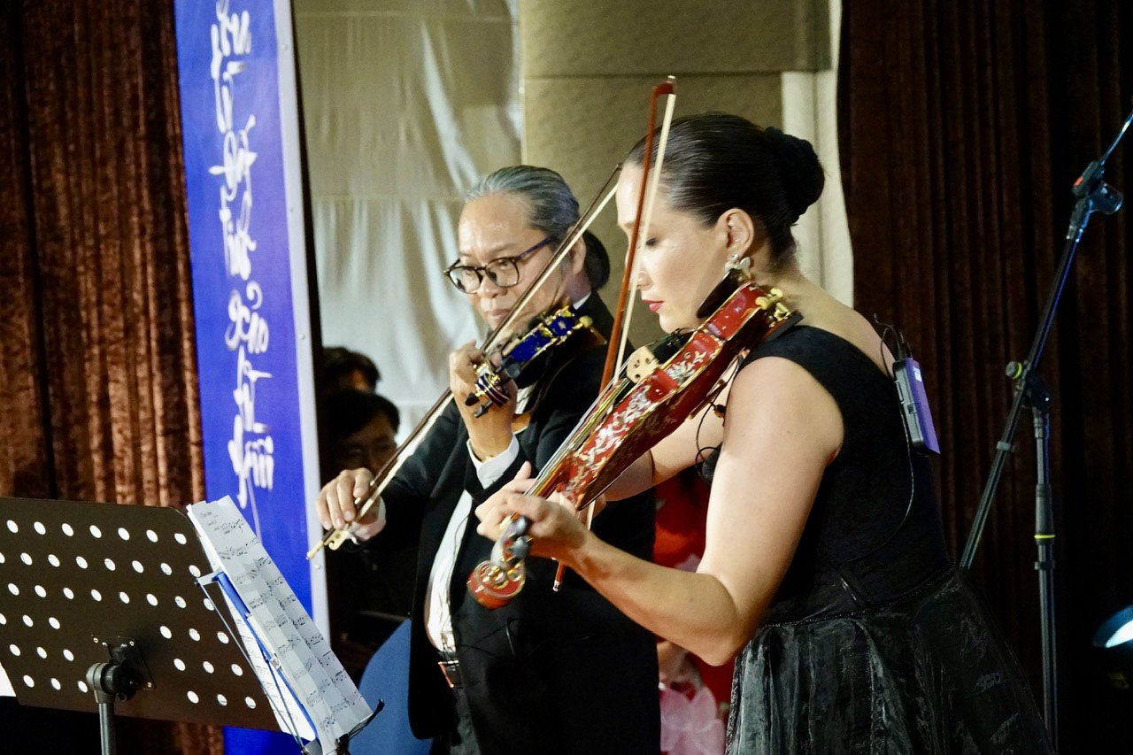 Hải Phượng, Tăng Thành Nam chơi đàn tranh, đàn violin bằng sứ - Ảnh 5.