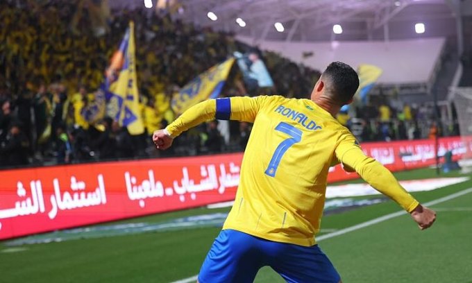 Ronaldo celebrates opening the score for Al Nassr. Photo: ANFC