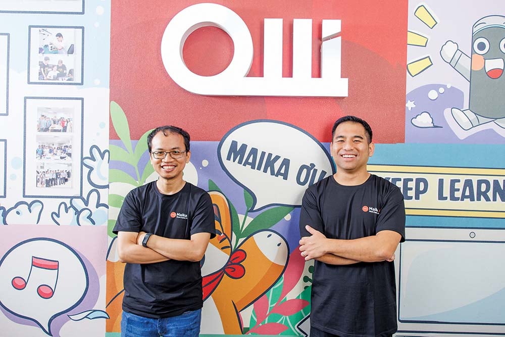 Ta Thanh Hai (right) and Bui Bach Viet - Co-founders of OLLI Technology Company