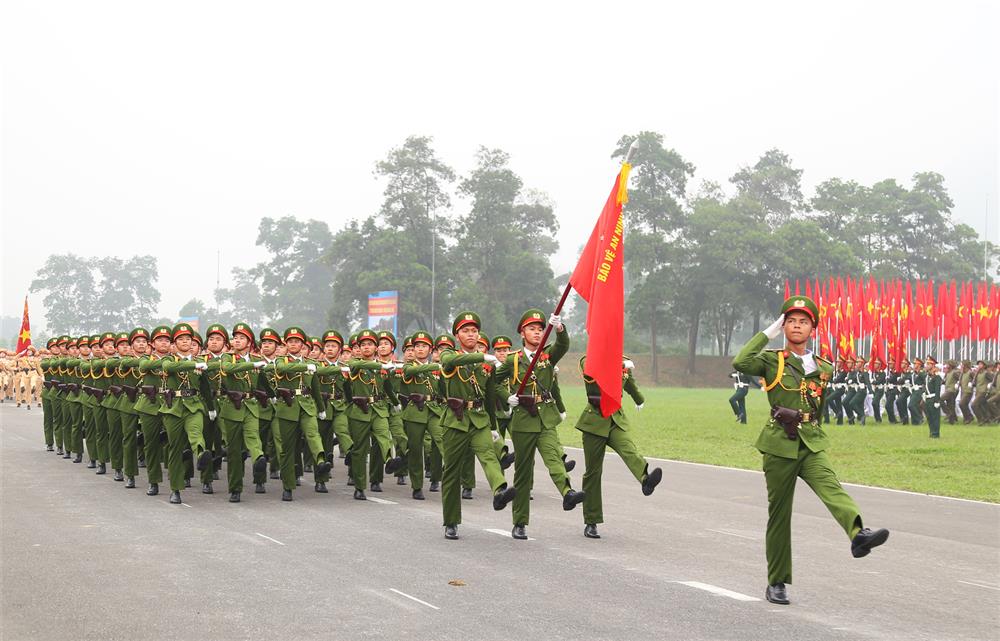 人民公安伝統記念日80周年と国家安全保護記念日20周年を祝う活動を組織