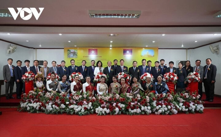 Lao leaders hope VOV will continue to support the development of the radio sector - 16