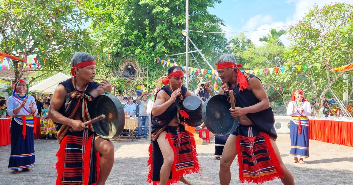 Quang Ngai exploite le potentiel touristique basé sur les valeurs culturelles traditionnelles