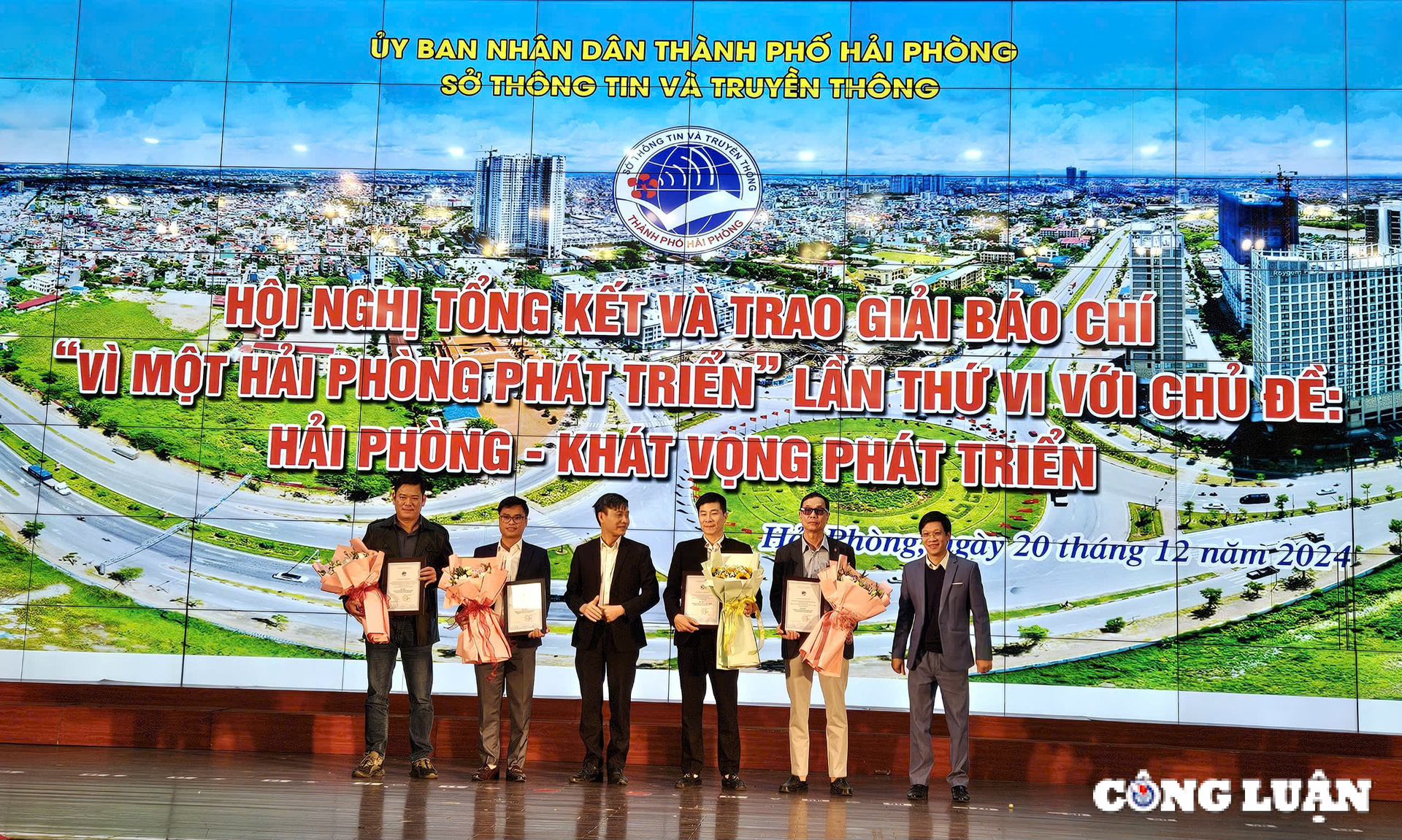 19 tac pham doat giai bao chi vi mot hai phong phat trien lan thu vi hinh 3