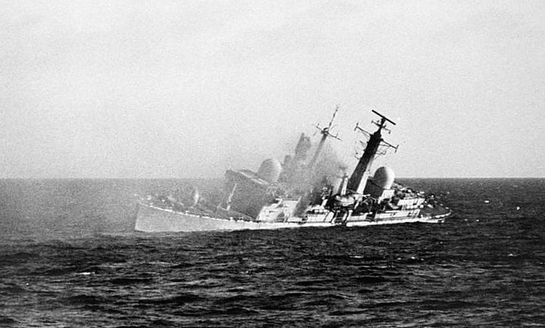 イギリス海軍　水雷駆逐艦べロックのサルベージされた残骸