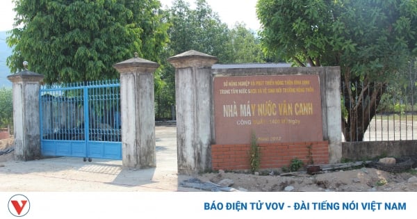 La planta de agua en Binh Dinh ha estado inactiva durante una década, la gente está esperando agua.