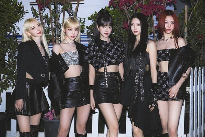블랙핑크에 이어 LE SSERAFIM도 코첼라 2024에서 처참한 라이브 퍼포먼스로 비판을 받았다.