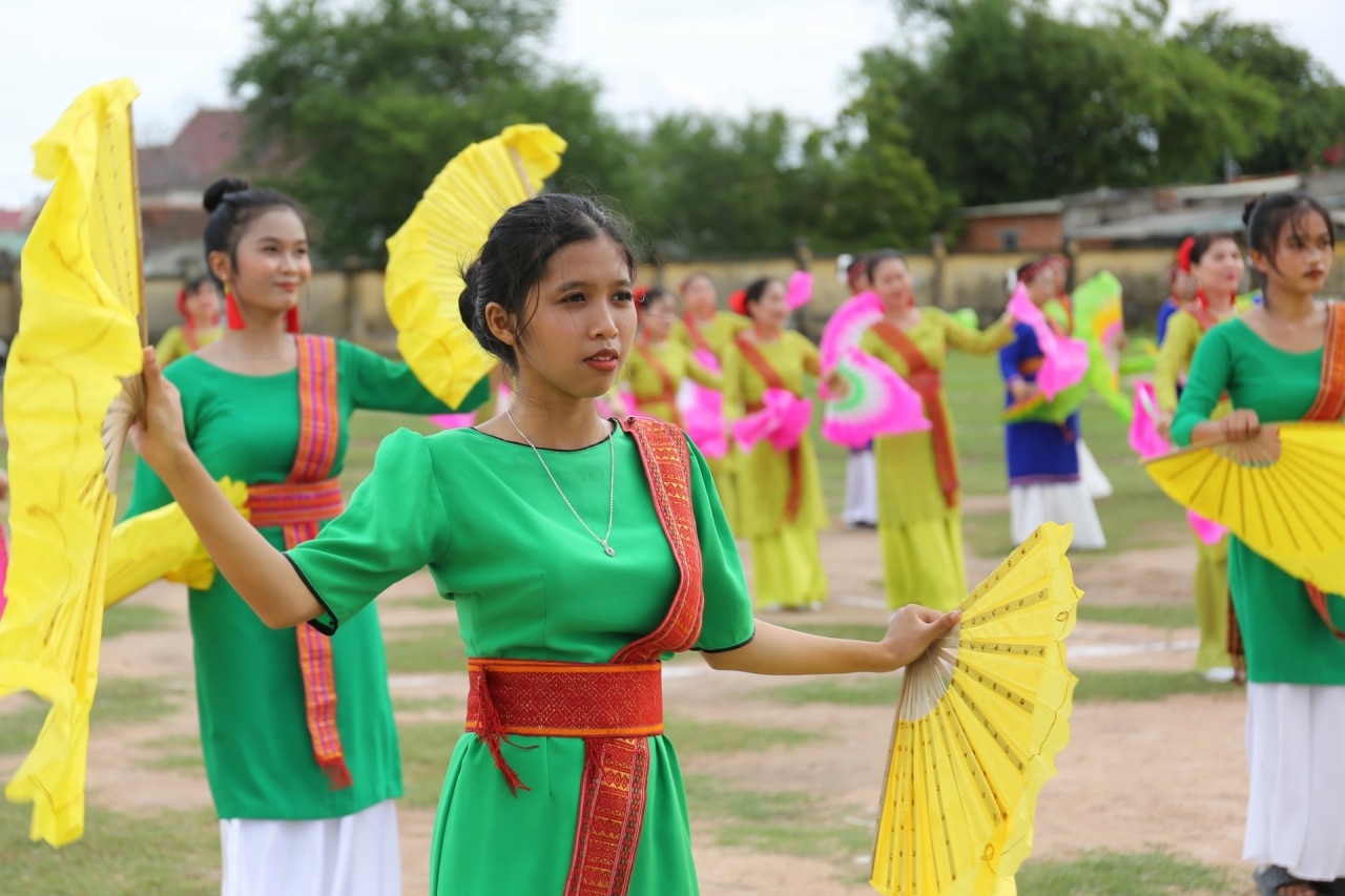 Ngắm nhìn điệu múa Chăm của người dân thôn Thành Ý mừng hội Katê - 4