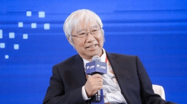 Top expert calls on China to pump more money to "rekindle" economy