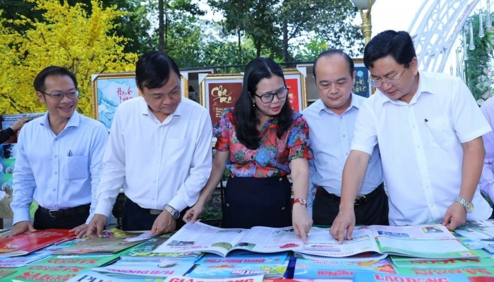 Dong Nai présente plus de 100 journaux d'agences de presse centrales et locales