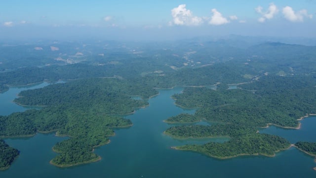 Vẻ đẹp hoang sơ, kỳ vĩ của "Hạ Long trên cạn" ở xứ Thanh- Ảnh 1.