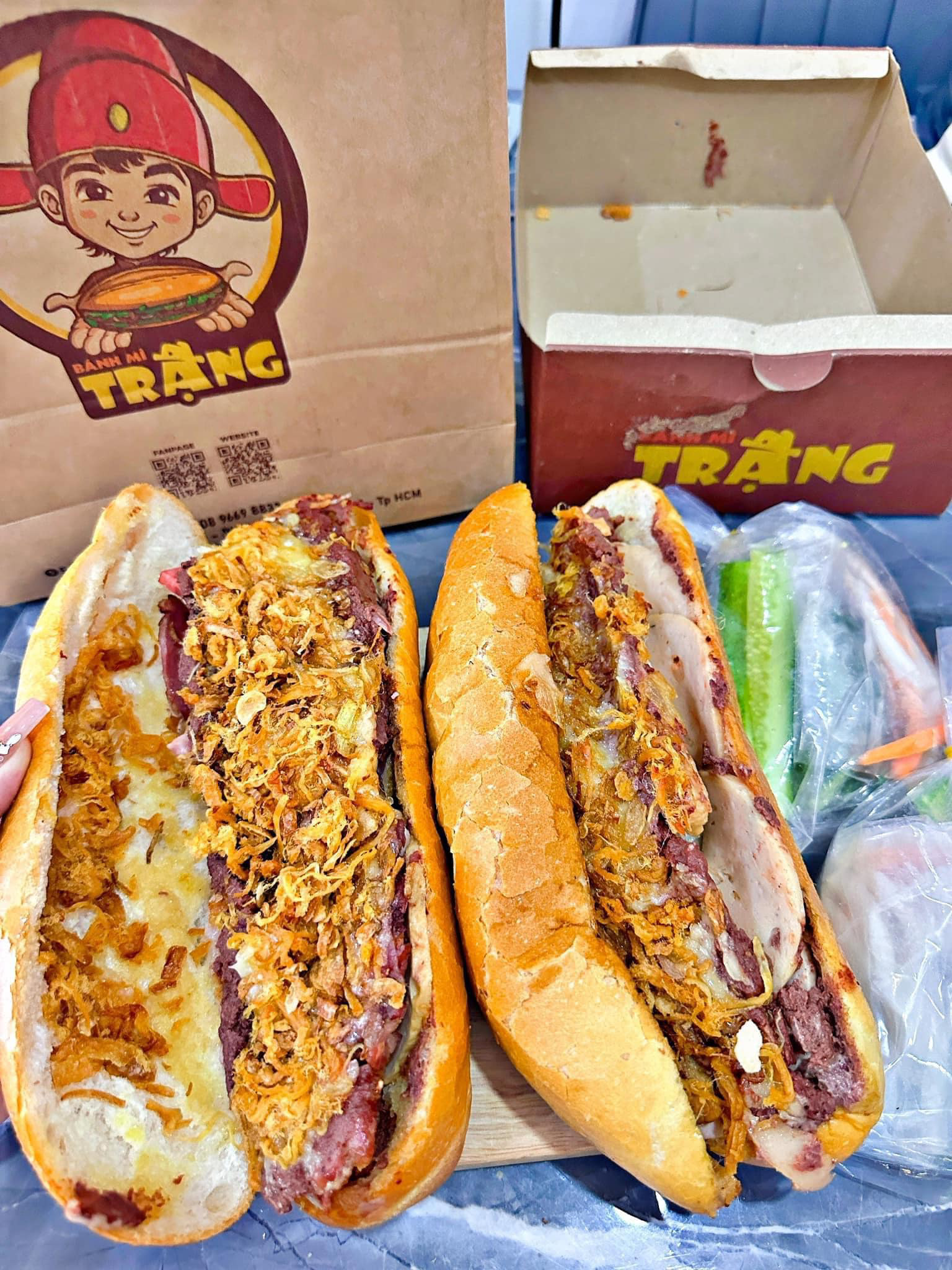 Ổ bánh mì đầy ắp nhân của Bánh mì Trạng - Ảnh: FB Bánh mì Trạng