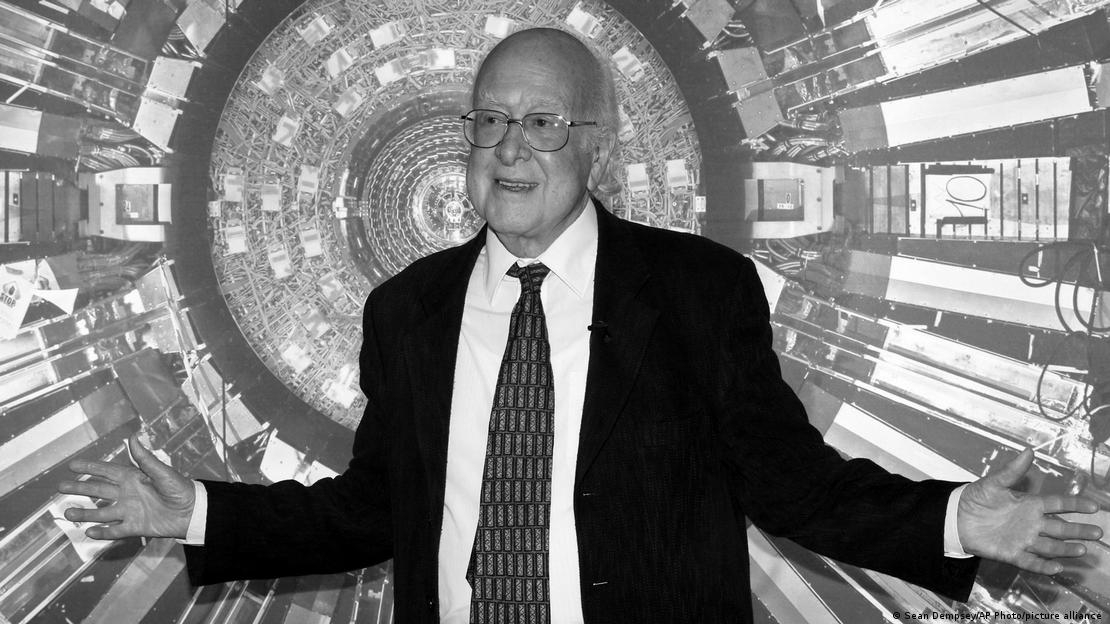 Peter higgs បានទទួលមរណភាព ម្ចាស់រង្វាន់ណូបែល បានរកឃើញរូបភាព ១