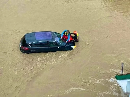 Uso de la IA para advertir sobre inundaciones y tormentas: ventajas y limitaciones