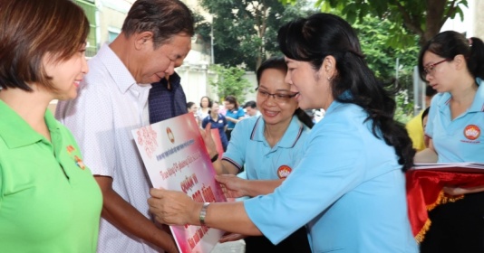 TP.HCM phấn đấu vận động hơn 165 tỷ đồng trong Tháng “Vì người nghèo”