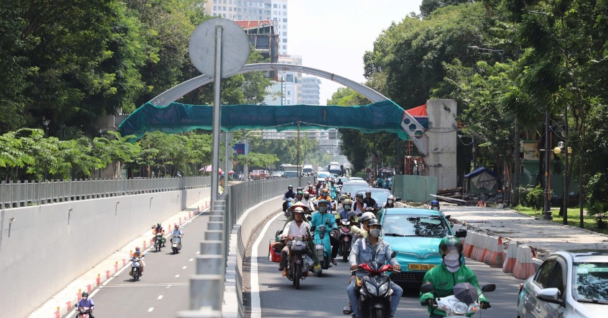 HCMV : replantation de 100 arbres et construction d'une passerelle piétonne pour le parc d'entrée de Tan Son Nhat