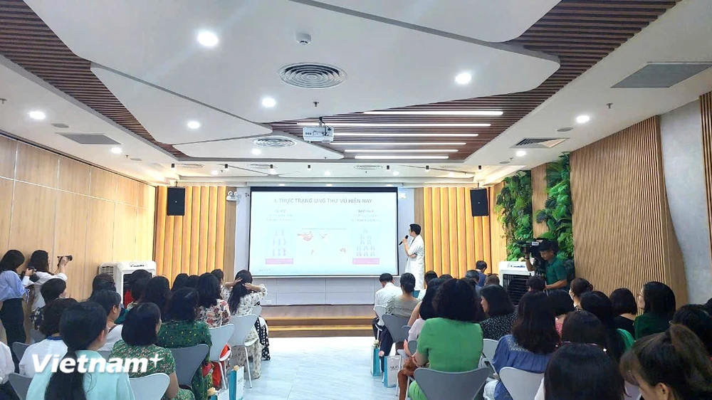 Female union members of Vietnam News Agency attend the workshop. (Photo: Minh Thu/Vietnam+)