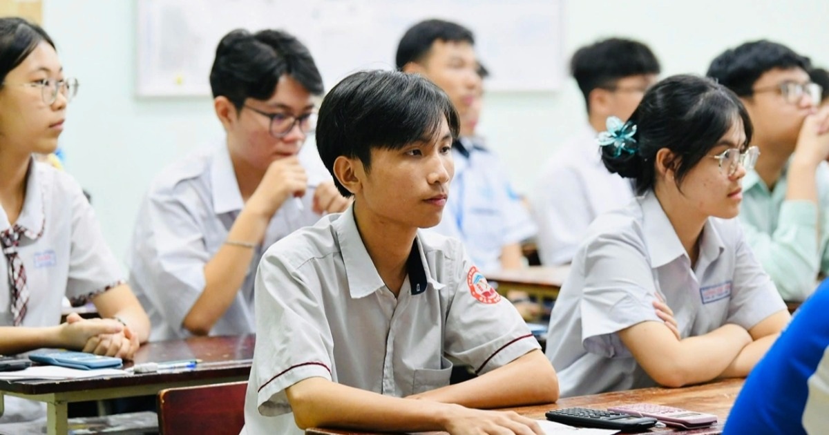 Tausende Schüler in Ho-Chi-Minh-Stadt nehmen an Mathematikwettbewerben mit Taschenrechnern teil