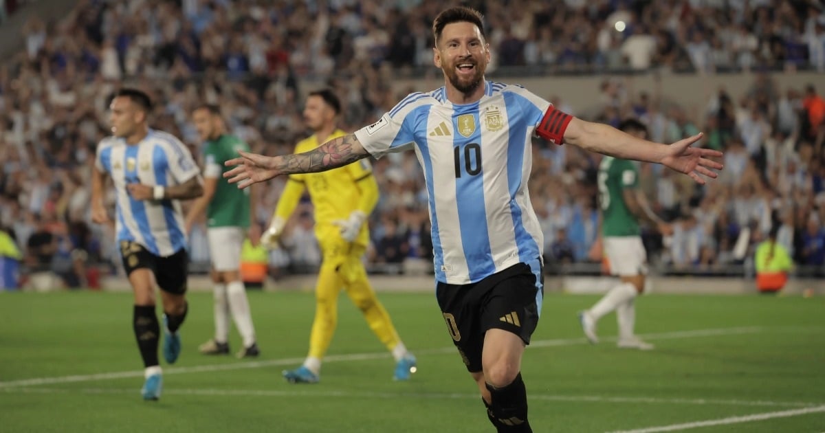 Messi scored a hat-trick to help Argentina defeat Bolivia 6-0, Brazil beat Peru