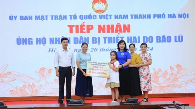 Hà Nội đã tiếp nhận 153 tỷ đồng ủng hộ các tỉnh thiệt hại do bão