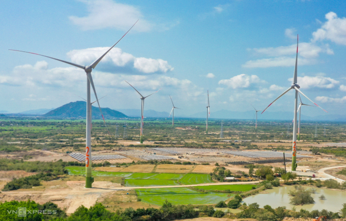 Projet éolien terrestre à Ninh Thuan, exploitation commerciale avant le 1er novembre 2021. Photo : Quynh Tran