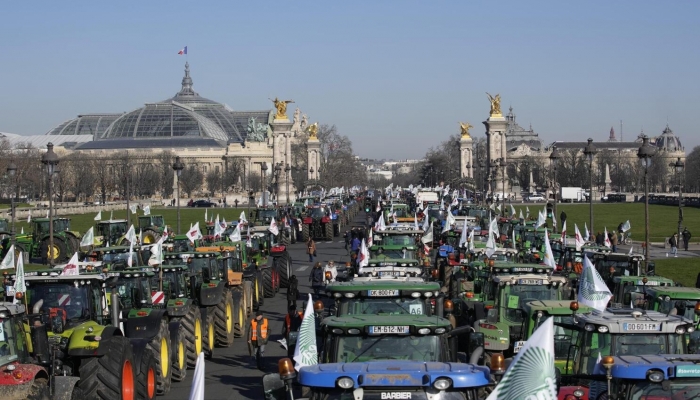 Pourquoi les agriculteurs de nombreux pays européens protestent-ils ?