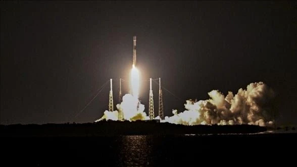 El cohete Falcon 9 de SpaceX que transporta satélites Starlink 4-20 despega de la plataforma de lanzamiento en Cabo Cañaveral, Florida, EE. UU., el 4 de septiembre de 2022.